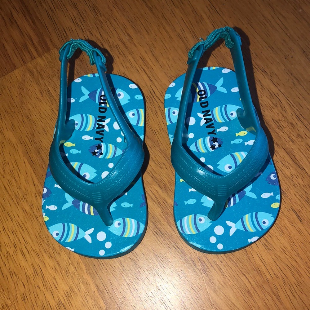 Old Navy (Size 2) Flip Flops